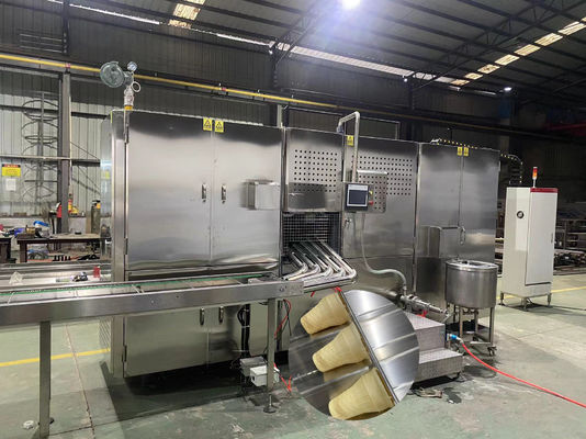 अच्छी कीमत स्टेन स्टील 12000pcs/H वेफर शंकु बेकिंग मशीन पीएलसी नियंत्रित ऑनलाइन