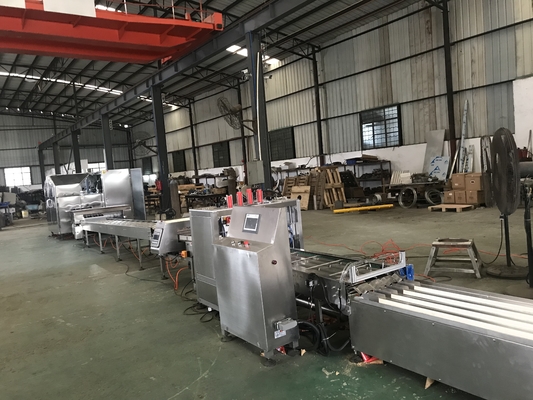 8 किलो/घंटा एलपीजी 380V 3.37Kw आइसक्रीम कोन बेकिंग मशीन स्नैक फूड फैक्ट्री के लिए